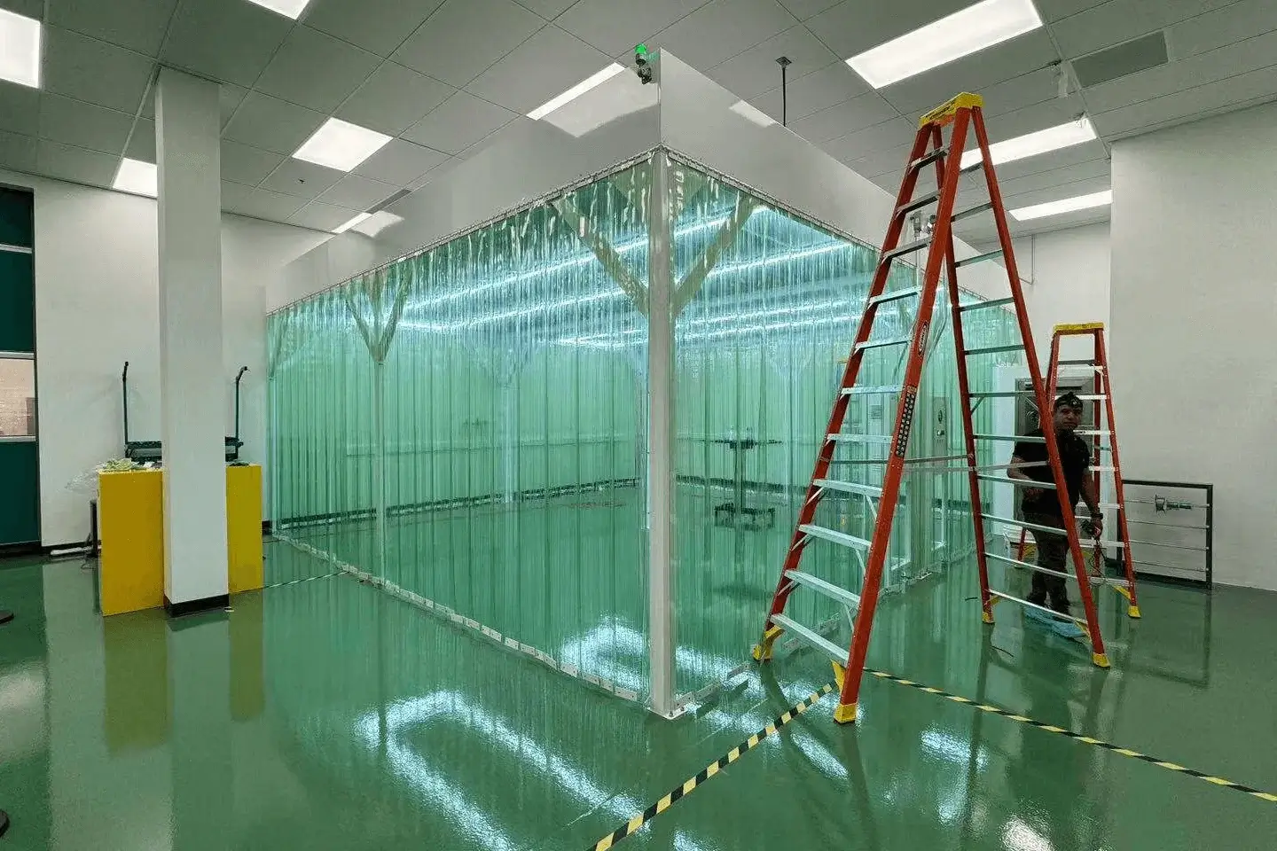 02-YNClean-softwall-cleanroom